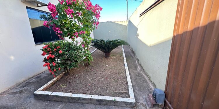 RESIDÊNCIA PARA ALUGAR – BAIRRO LAGOA